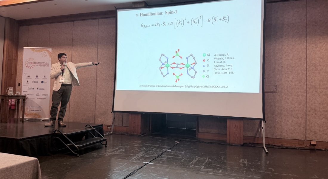 Bastian Castorene presenting at the VIII National Congress on Nanotechnology